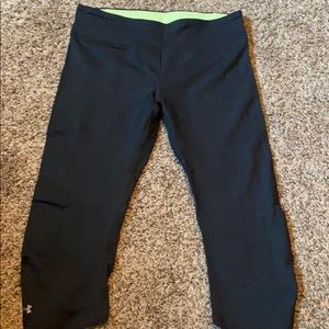 Under armor cropped leggings